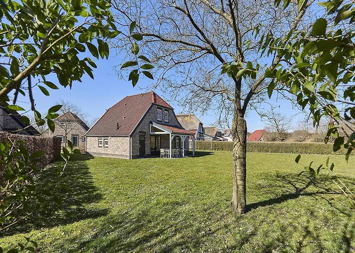 In Limburg With Private Sauna Vila