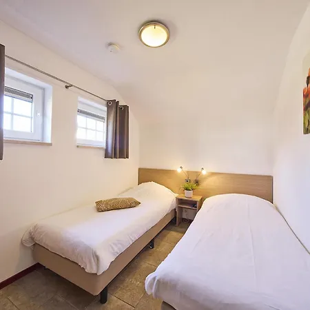 In Limburg With Private Sauna Villa Roggel